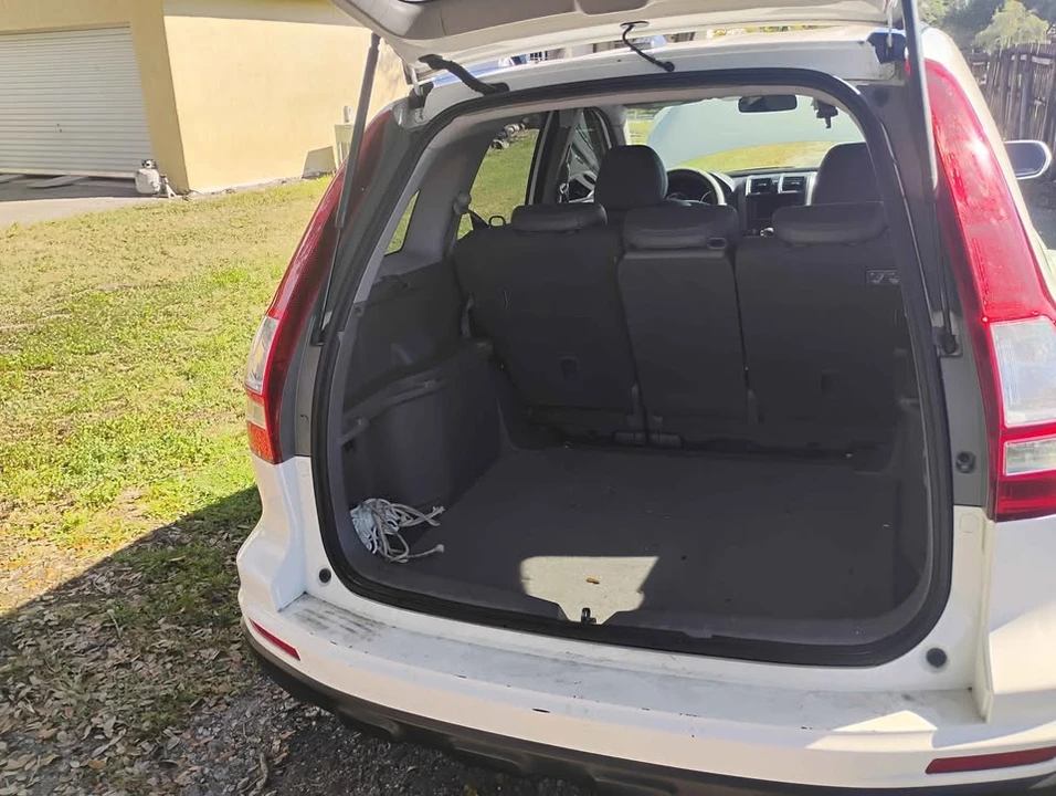 2011 Honda CR-V 3rd Gen - Image 2 of 5