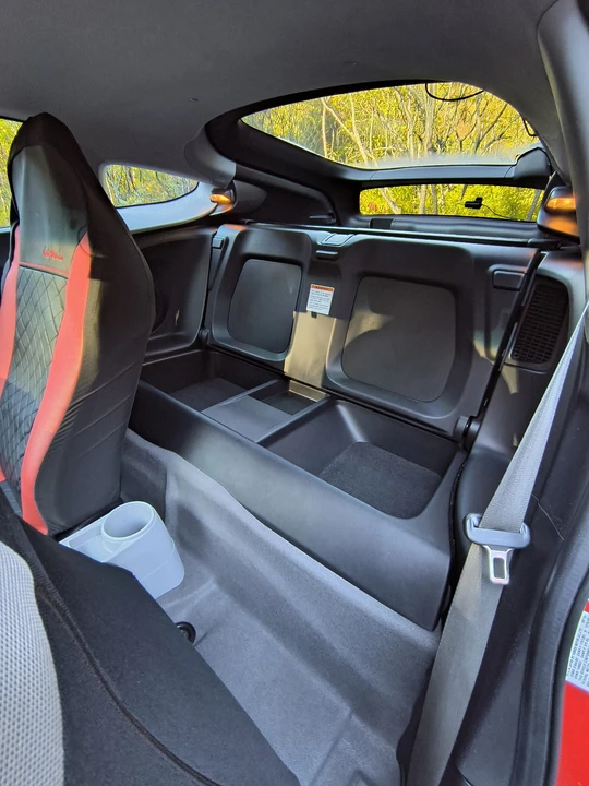 2011 Honda CR-Z - Image 10 of 19