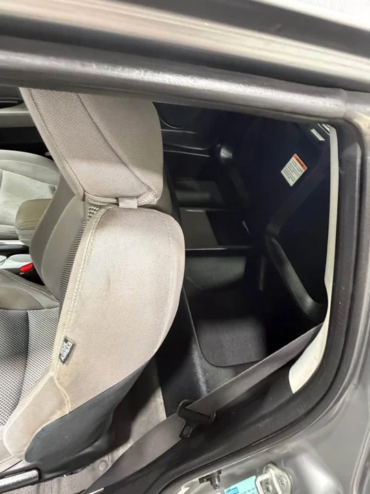 2011 Honda CR-Z - Image 5 of 6