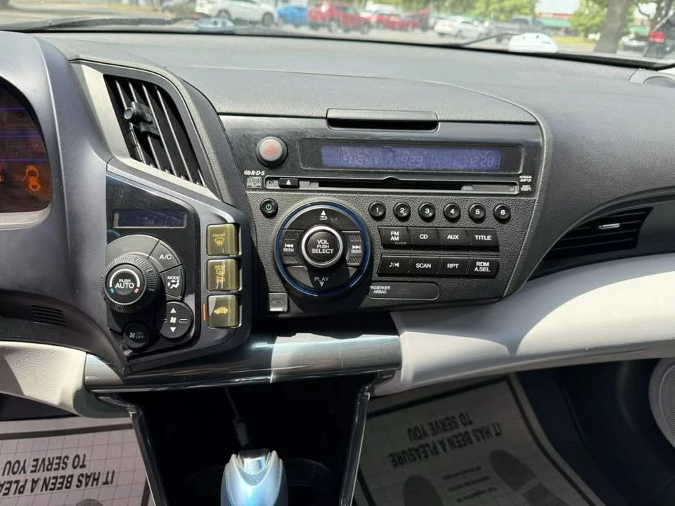 2011 Honda CR-Z - Image 10 of 12