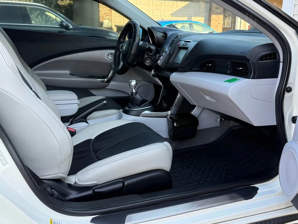 2011 Honda CR-Z - Image 11 of 12