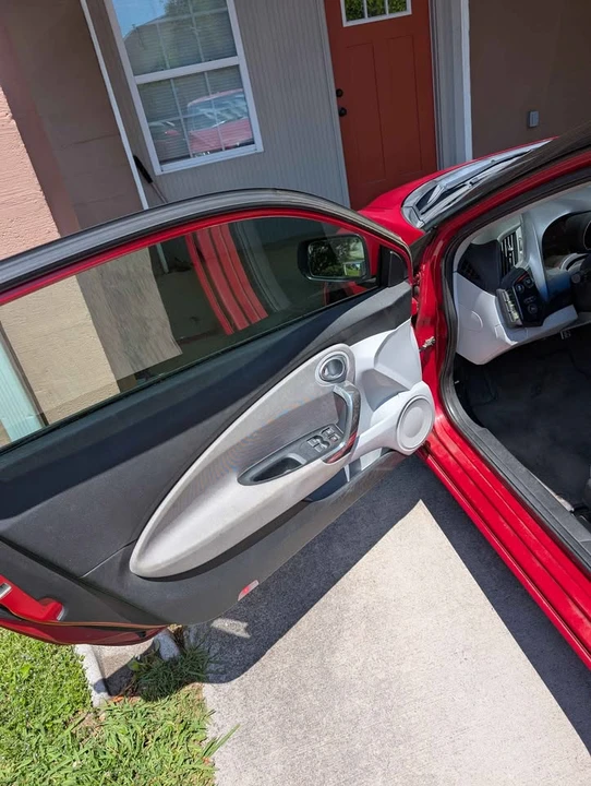 2011 Honda CR-Z - Image 5 of 15