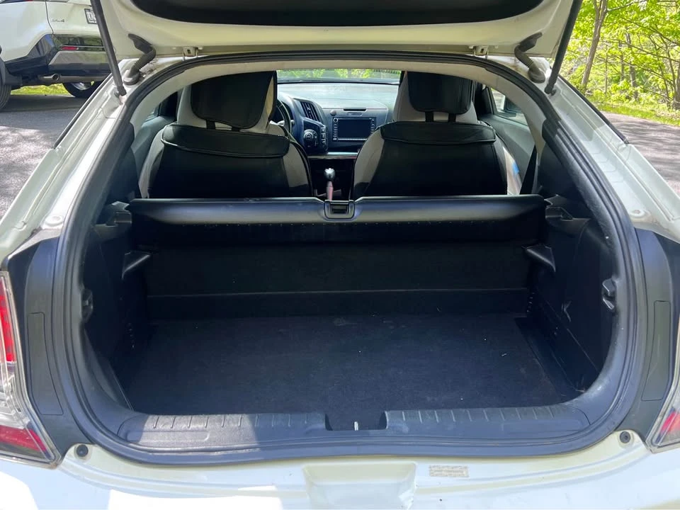 2011 Honda CR-Z - Image 13 of 16