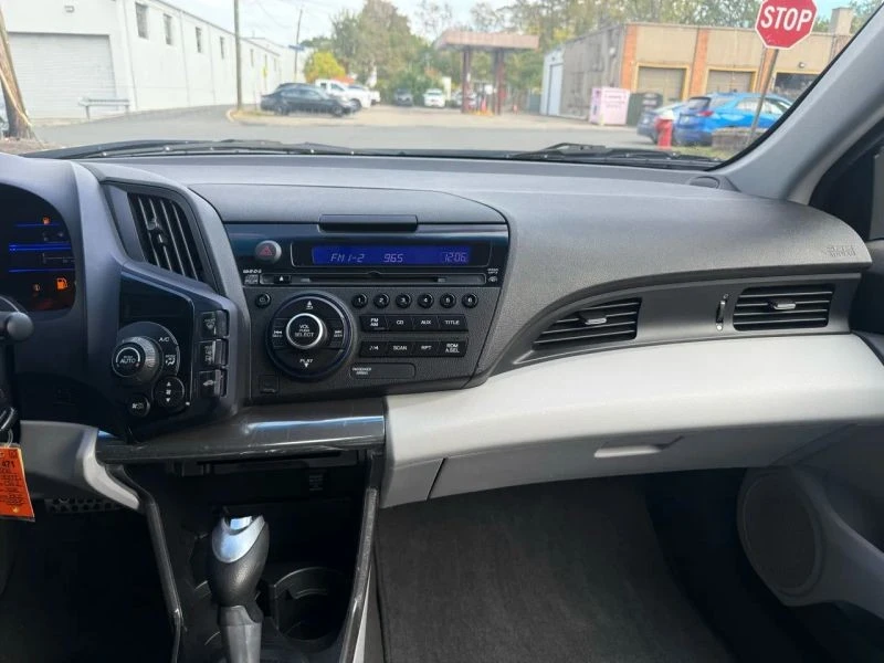 2011 Honda CR-Z - Image 11 of 12