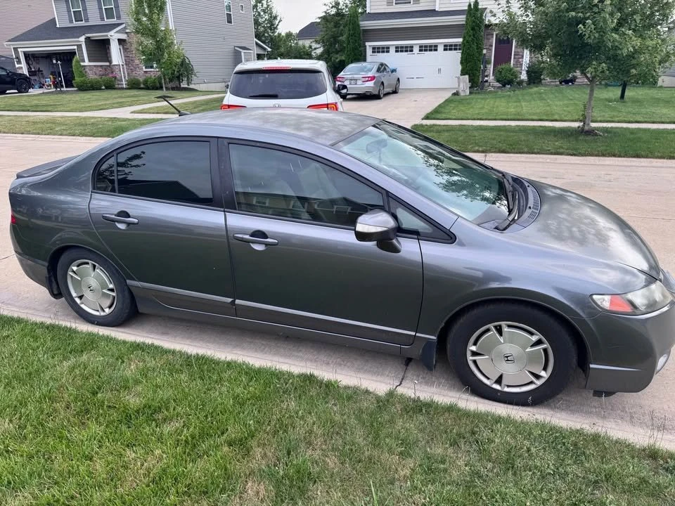 2011 Honda Civic 8th Gen - Image 2 of 10