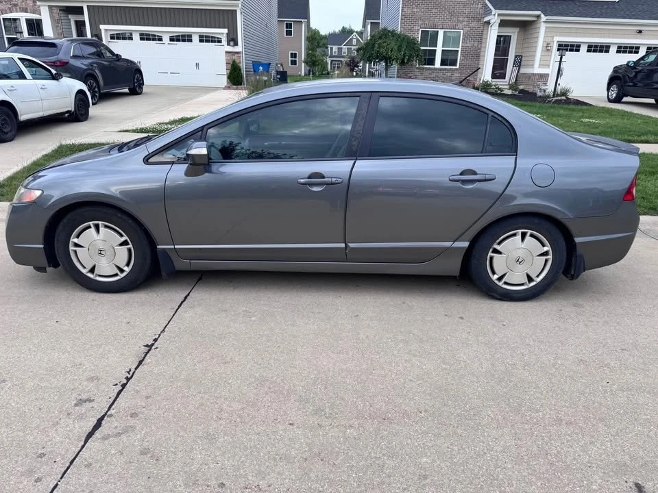 2011 Honda Civic 8th Gen - Image 3 of 10