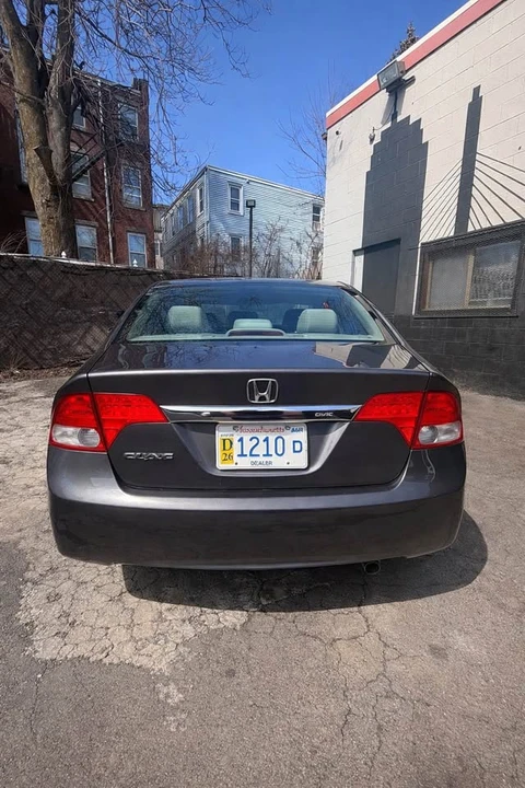 2011 Honda Civic 8th Gen - Image 5 of 5