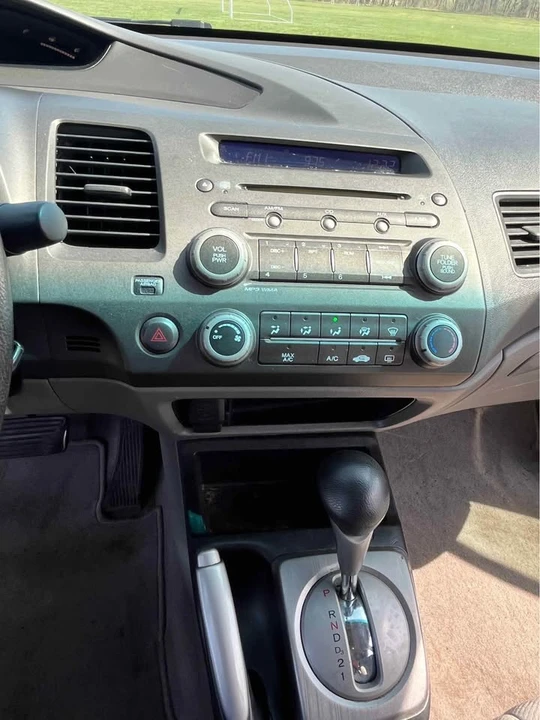 2011 Honda Civic 8th Gen - Image 6 of 10