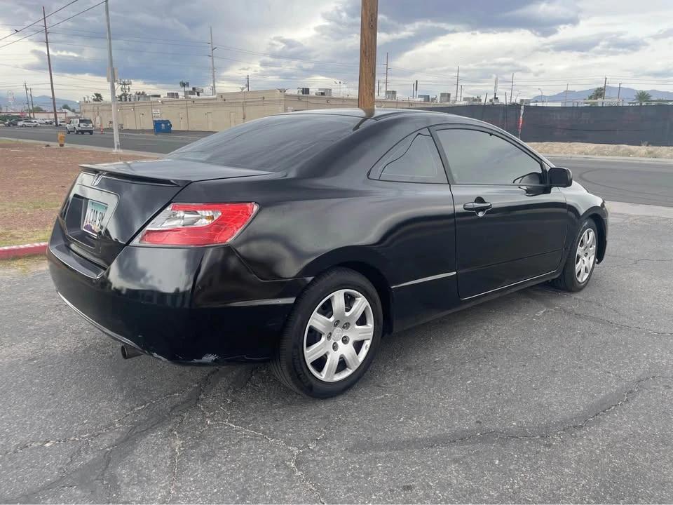 2011 Honda Civic 8th Gen - Image 4 of 6