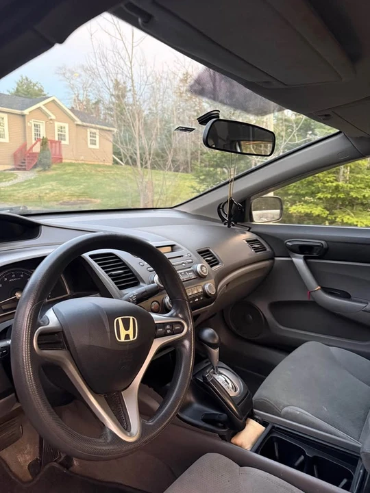 2011 Honda Civic 8th Gen - Image 7 of 8