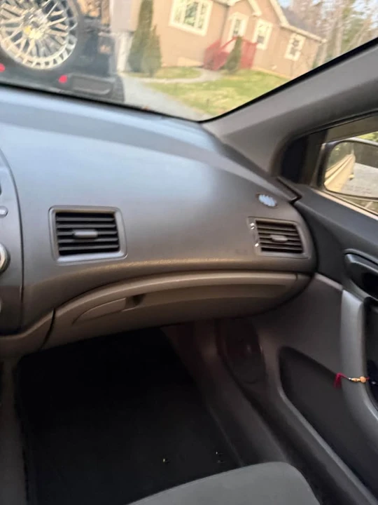 2011 Honda Civic 8th Gen - Image 6 of 8