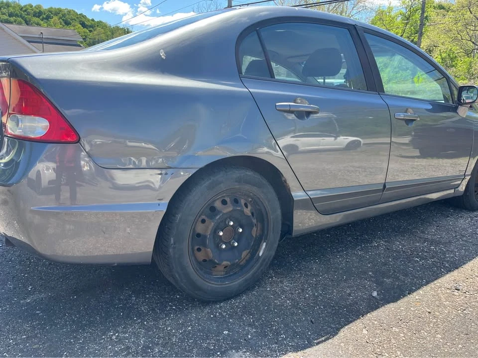 2011 Honda Civic 8th Gen - Image 3 of 11