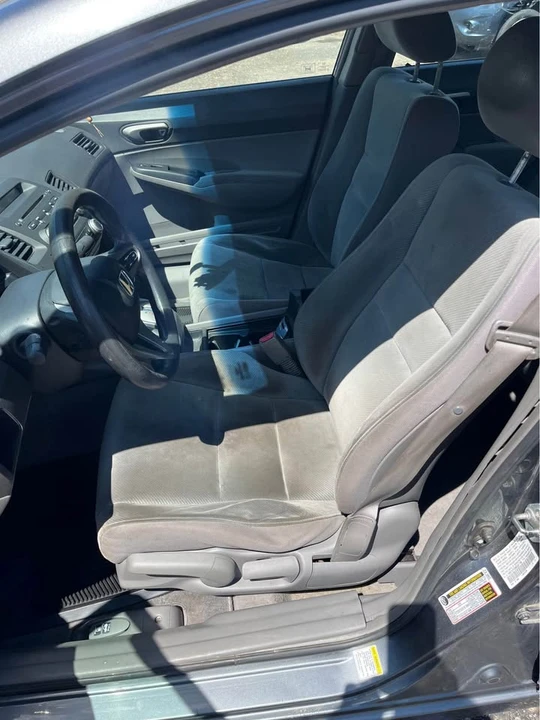 2011 Honda Civic 8th Gen - Image 7 of 11