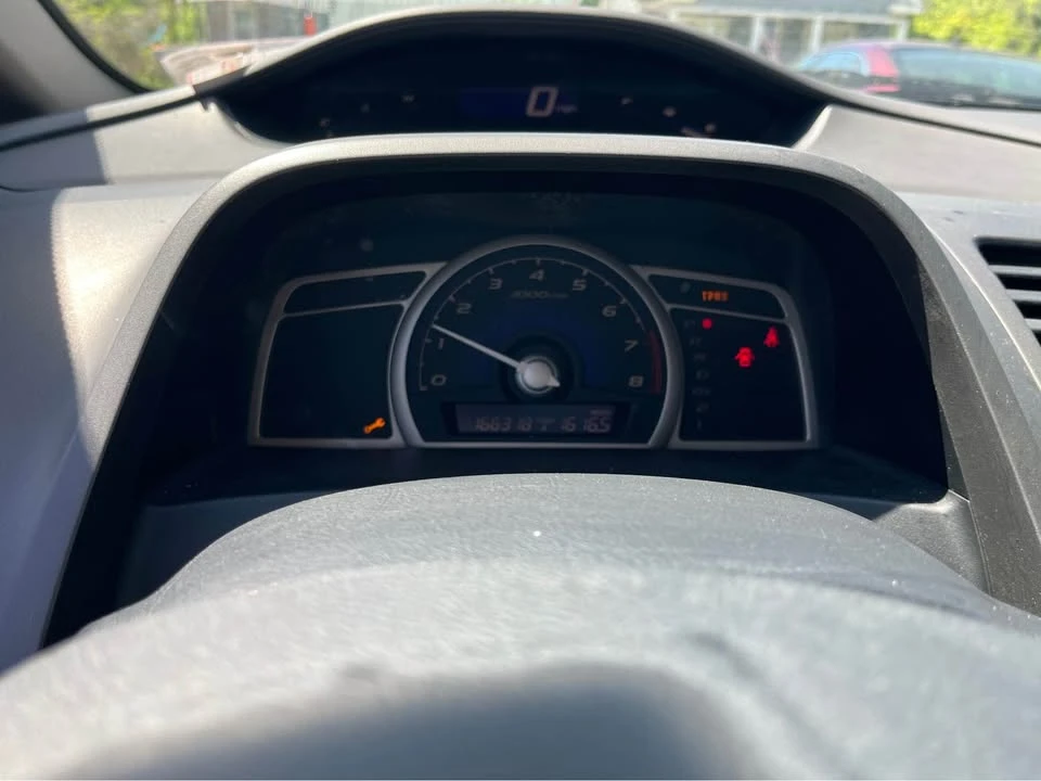 2011 Honda Civic 8th Gen - Image 10 of 11