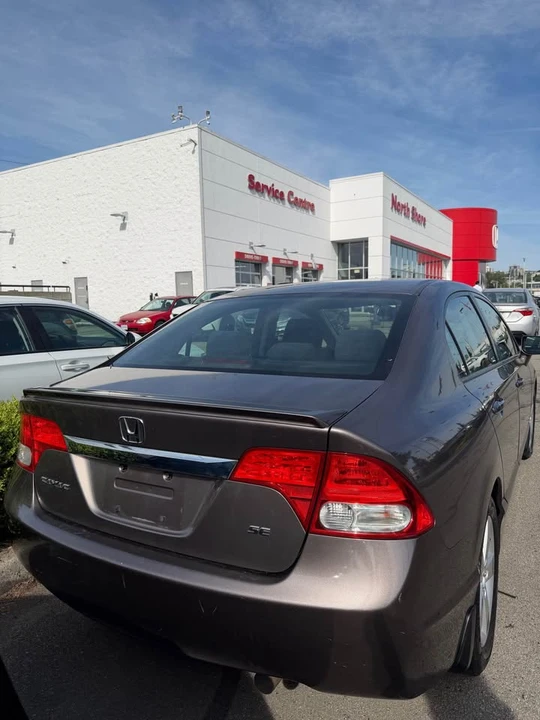 2011 Honda Civic 8th Gen - Image 8 of 12