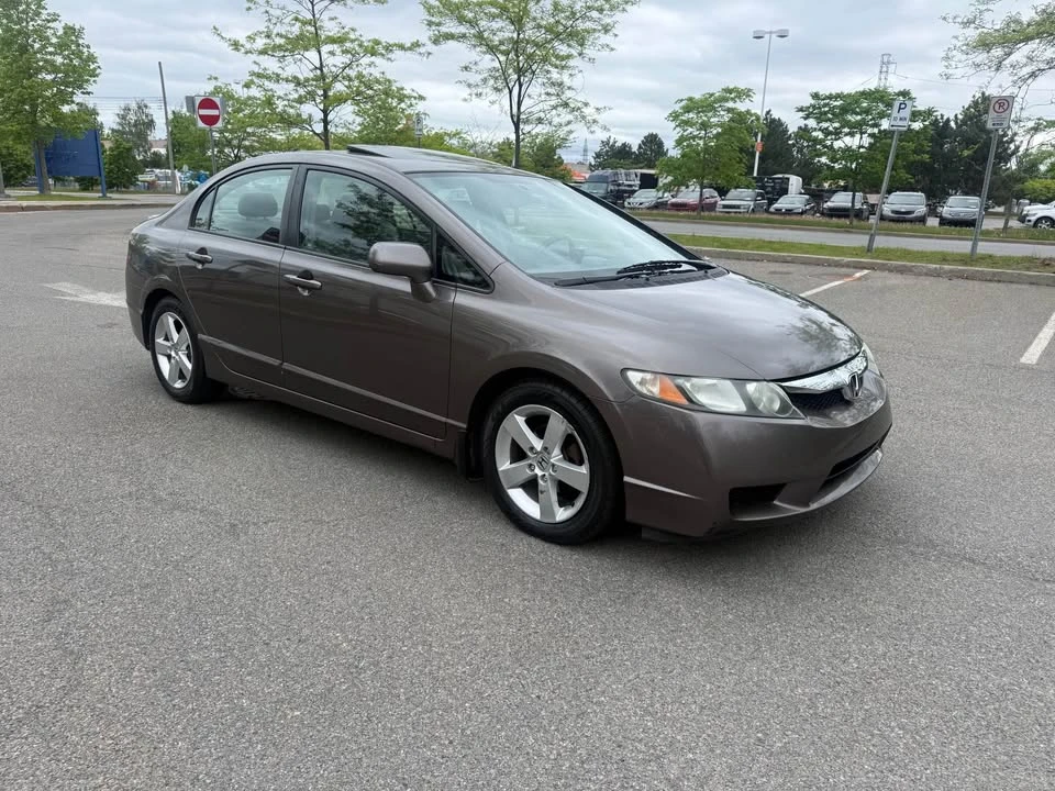 2011 Honda Civic 8th Gen - Image 8 of 15