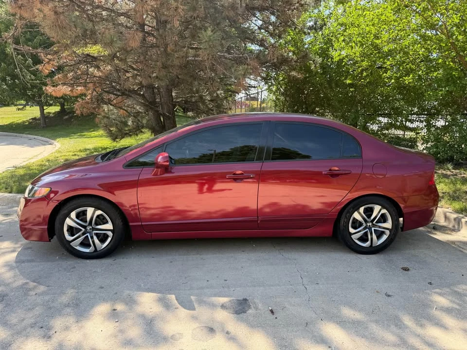 2011 Honda Civic 8th Gen - Image 7 of 14