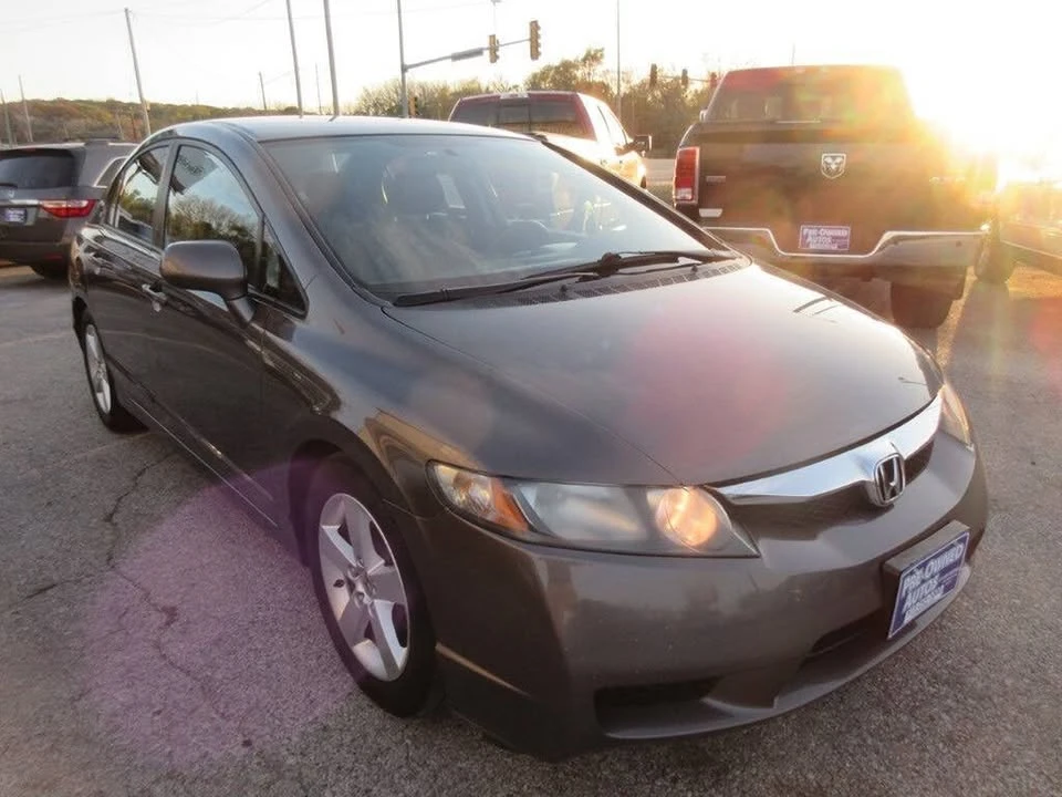 2011 Honda Civic 8th Gen - Image 3 of 15