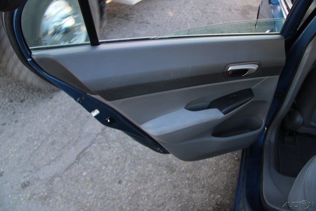 2011 Honda Civic 8th Gen - Image 17 of 21