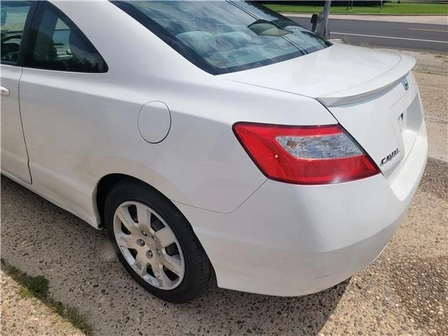 2011 Honda Civic 8th Gen - Image 17 of 21