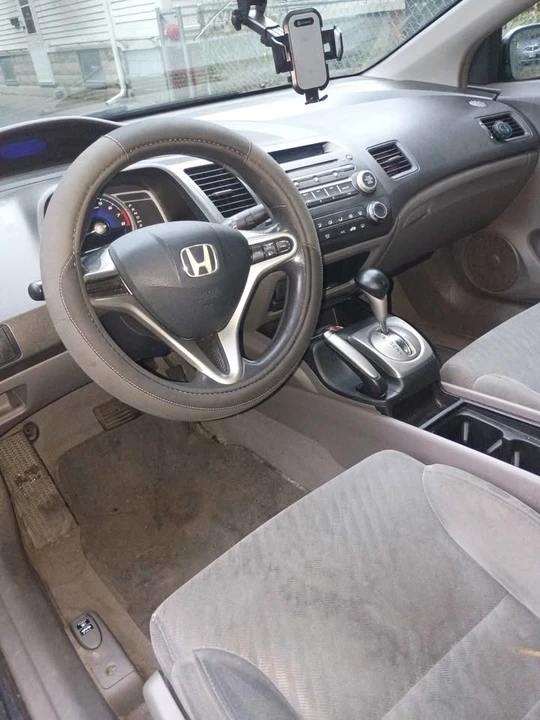 2011 Honda Civic 8th Gen - Image 3 of 3