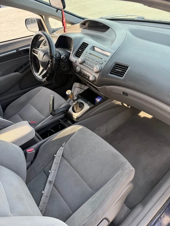 2011 Honda Civic 8th Gen - Image 3 of 12