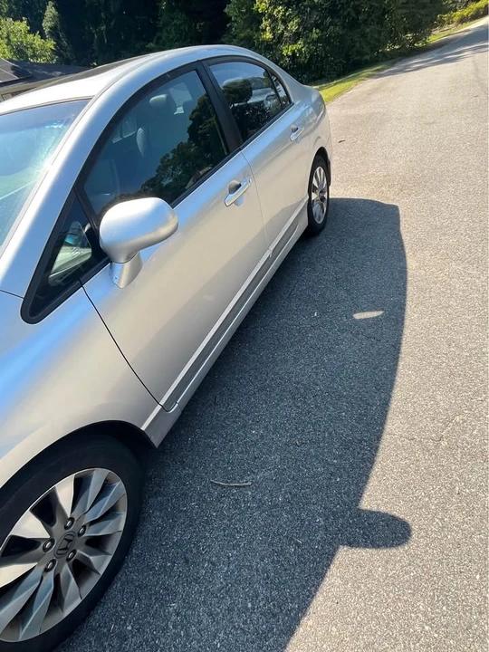2011 Honda Civic 8th Gen - Image 3 of 8