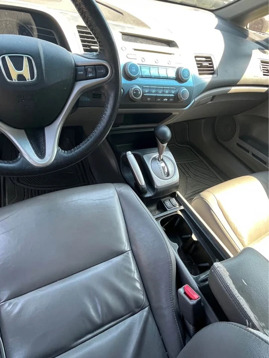 2011 Honda Civic 8th Gen - Image 6 of 8