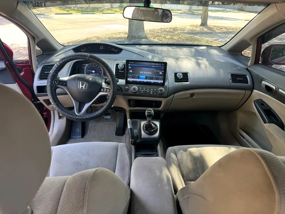 2011 Honda Civic 8th Gen - Image 13 of 16