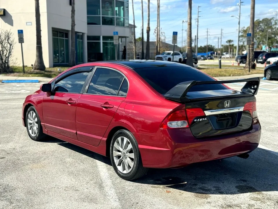 2011 Honda Civic 8th Gen - Image 8 of 16