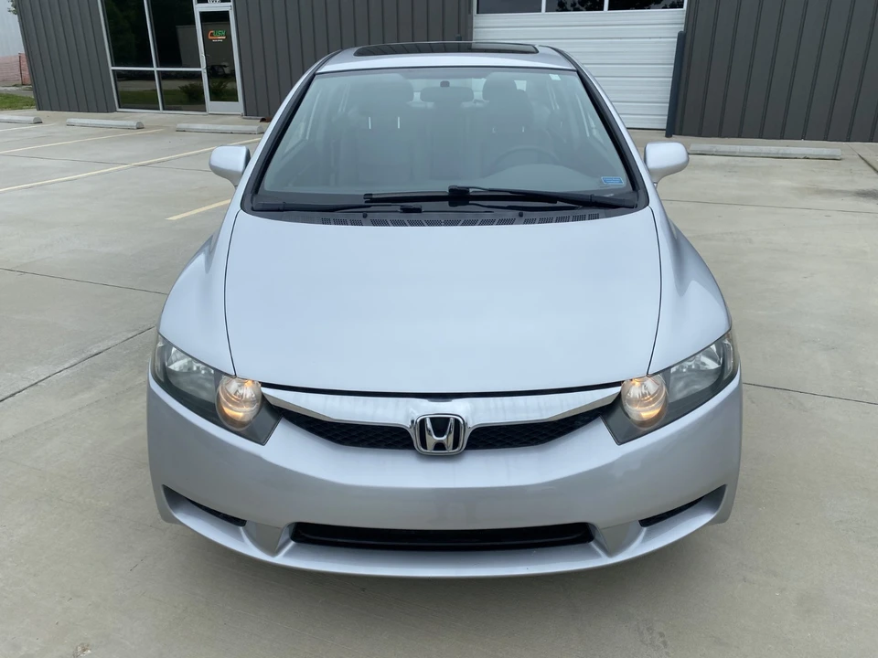 2011 Honda Civic 8th Gen - Image 2 of 31
