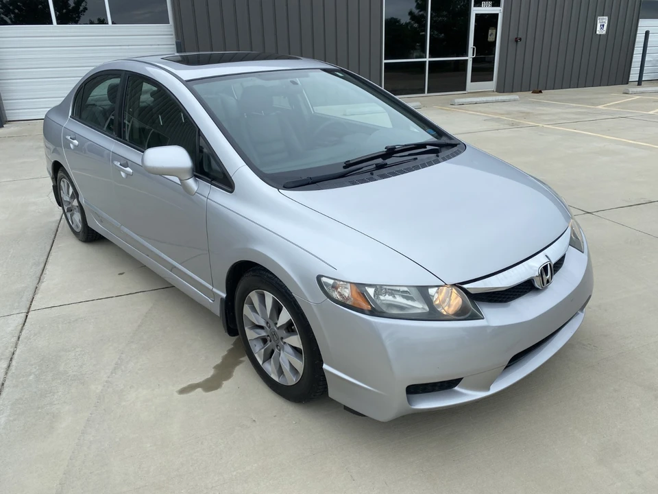 2011 Honda Civic 8th Gen - Image 3 of 31