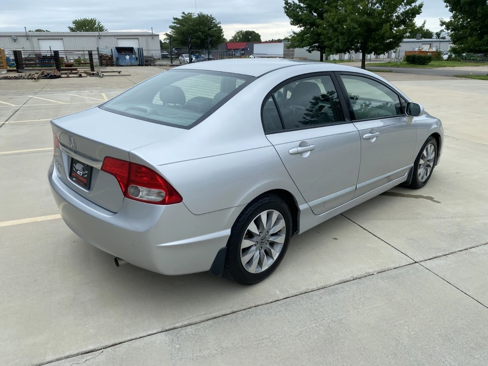 2011 Honda Civic 8th Gen - Image 5 of 31
