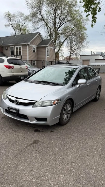 2011 Honda Civic 8th Gen - Image 2 of 17