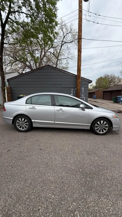 2011 Honda Civic 8th Gen - Image 4 of 17