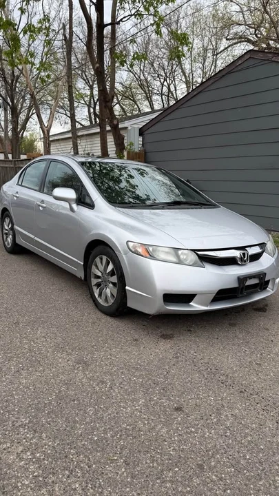 2011 Honda Civic 8th Gen - Image 3 of 17