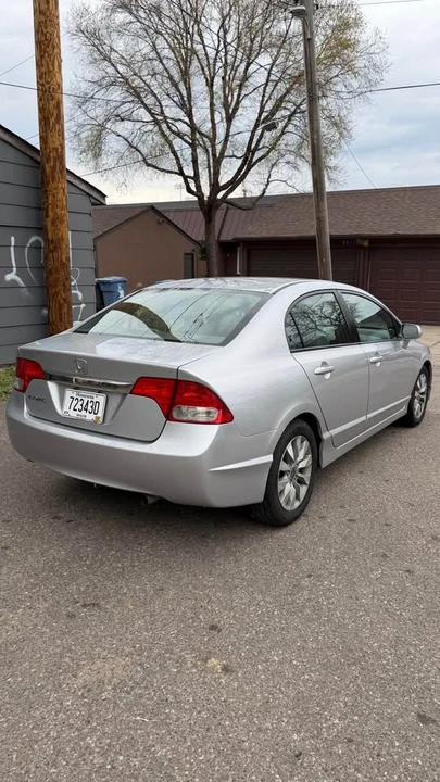 2011 Honda Civic 8th Gen - Image 6 of 17