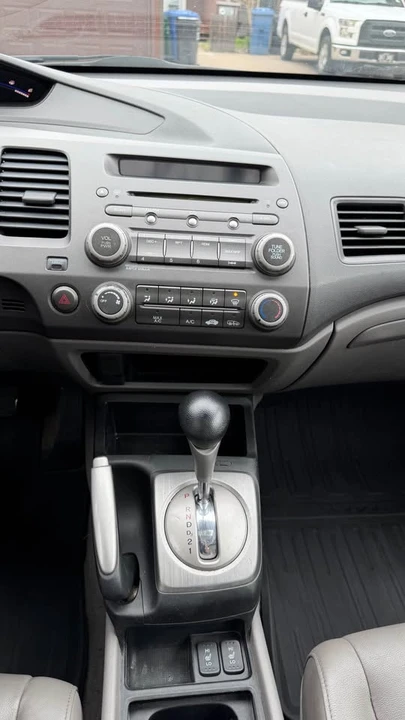2011 Honda Civic 8th Gen - Image 14 of 17