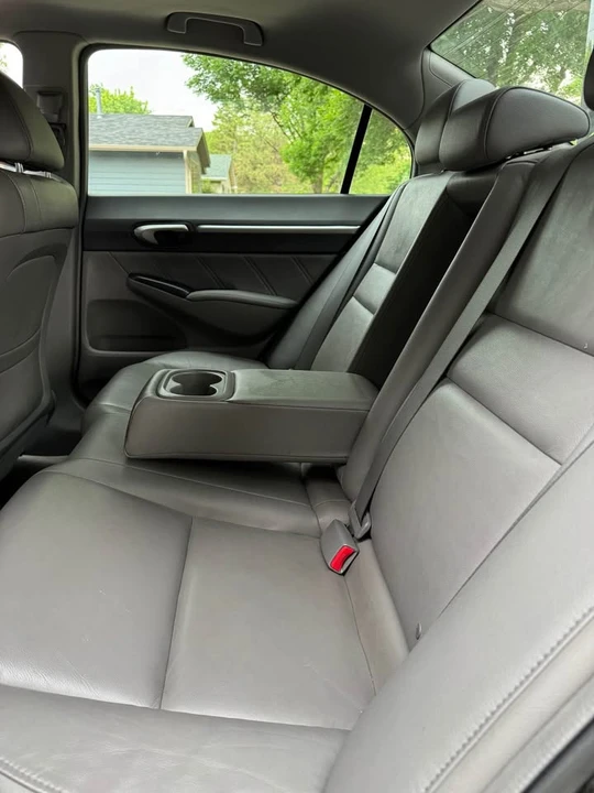 2011 Honda Civic 8th Gen - Image 7 of 9