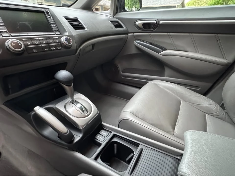 2011 Honda Civic 8th Gen - Image 5 of 9