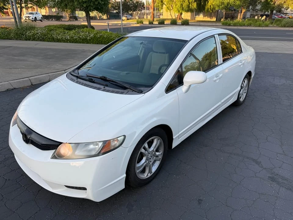 2011 Honda Civic 8th Gen - Image 9 of 13