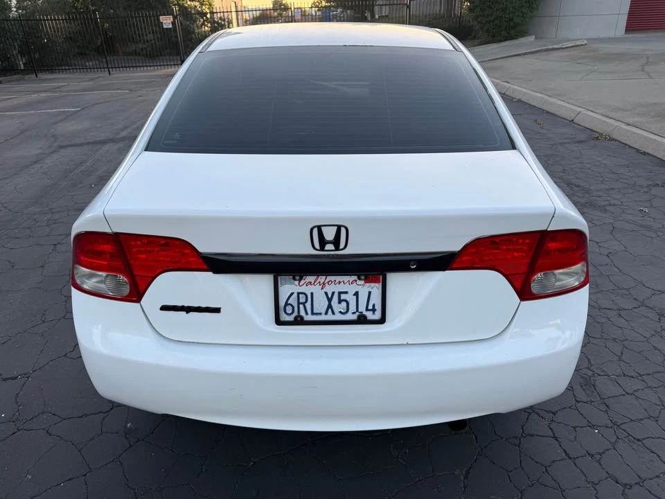 2011 Honda Civic 8th Gen - Image 5 of 13