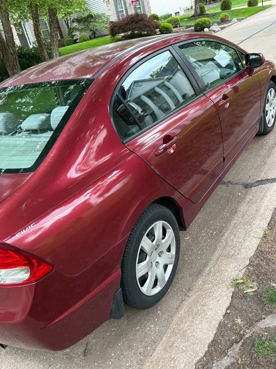 2011 Honda Civic 8th Gen - Image 3 of 13