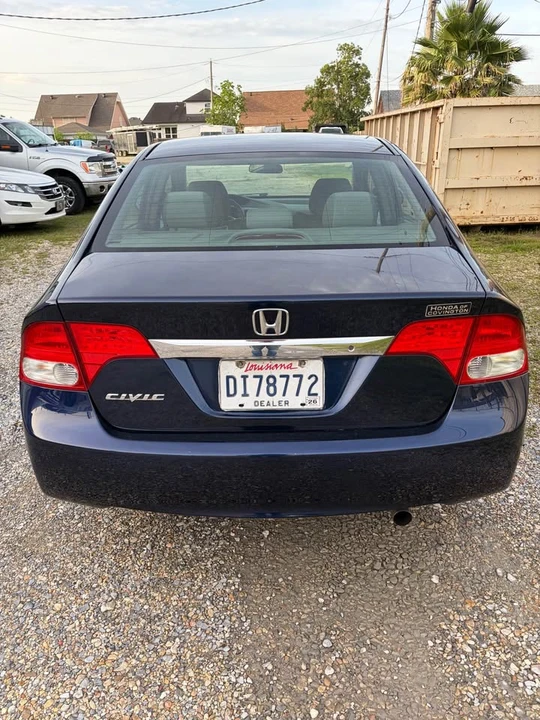 2011 Honda Civic - Image 5 of 14