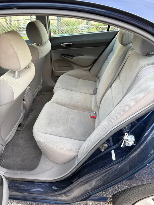2011 Honda Civic - Image 10 of 14