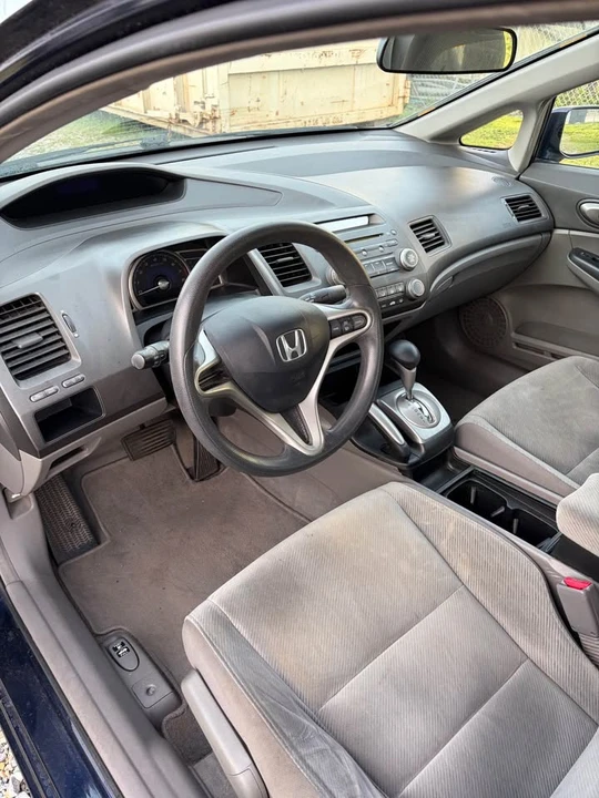 2011 Honda Civic - Image 12 of 14