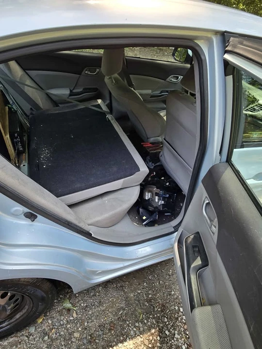 2011 Honda Civic 8th Gen - Image 6 of 11
