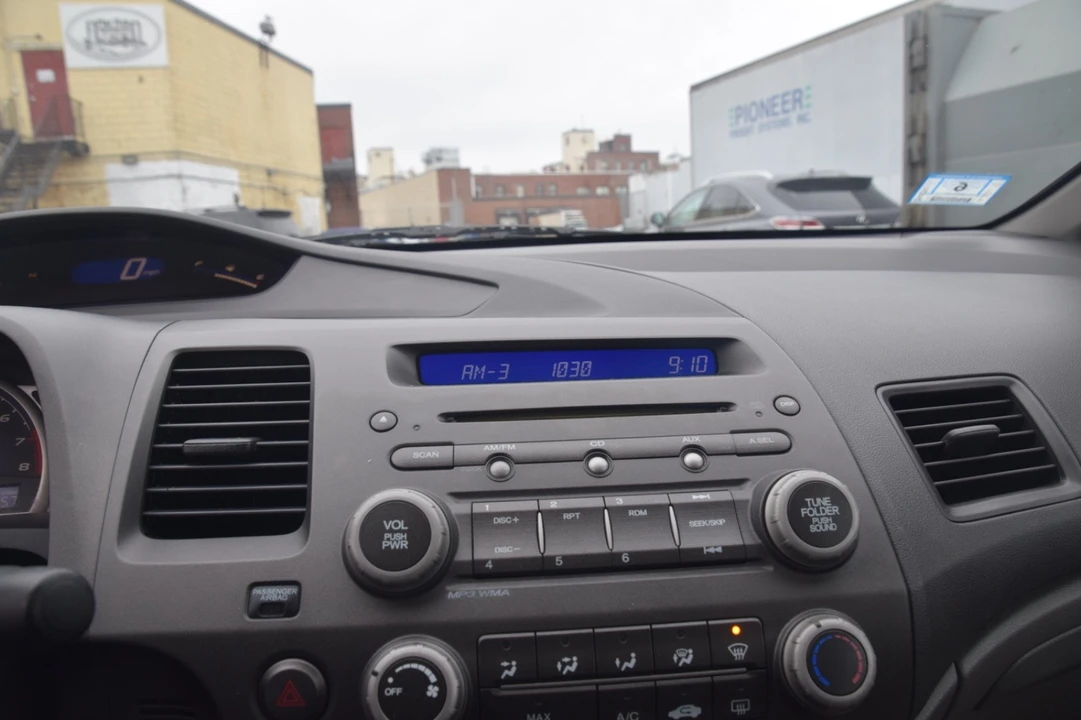 2011 Honda Civic 8th Gen - Image 15 of 17
