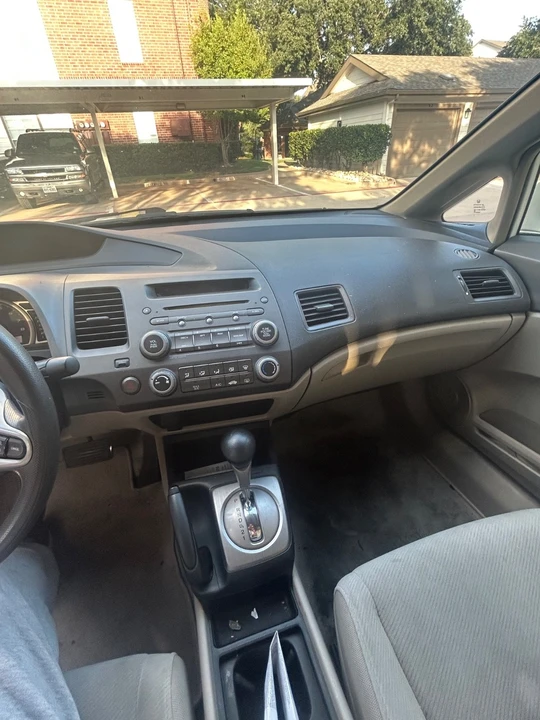 2011 Honda Civic 8th Gen - Image 6 of 8