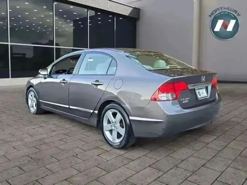 2011 Honda Civic 8th Gen - Image 3 of 12